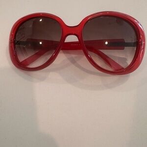 GUCCI Oversized Cherry Red Sunglasses